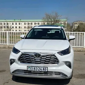 Toyota Highlander 2022