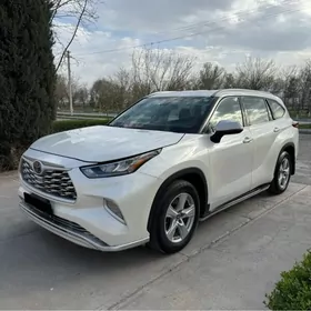 Toyota Highlander 2020
