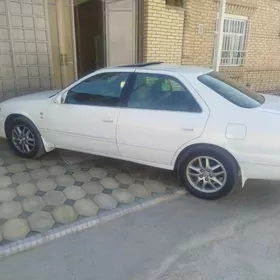 Toyota Camry 2000