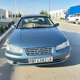 Toyota Camry 2000