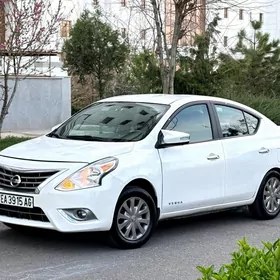 Nissan Versa 2016