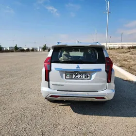 Mitsubishi Montero Sport 2021