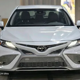 Toyota Camry 2024