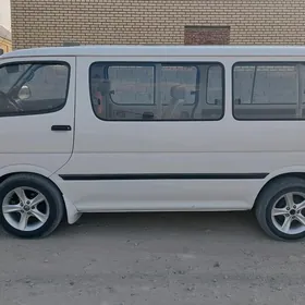 Toyota Hiace 2009