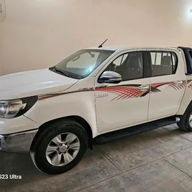 Toyota Hilux 2016