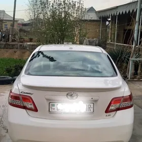 Toyota Camry 2011