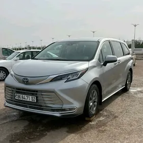 Toyota Sienna 2022