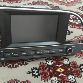 ХУНДАЙ..ЭЛАНТРА.МАГНИТОЛЛА