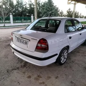 Daewoo Nubira 2002