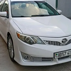 Toyota Camry 2014