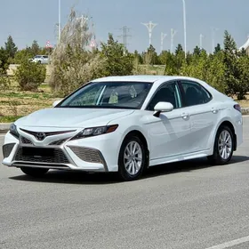 Toyota Camry 2022