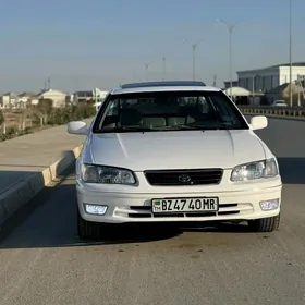 Toyota Camry 2000