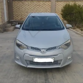 Toyota Corolla 2015