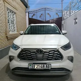 Toyota Highlander 2020