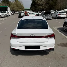 Hyundai Elantra 2021