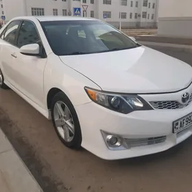 Toyota Camry 2013