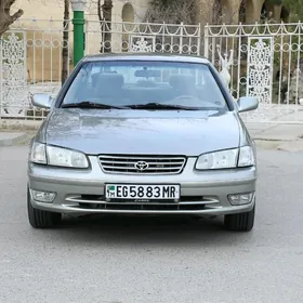 Toyota Camry 2000