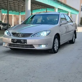 Toyota Camry 2004