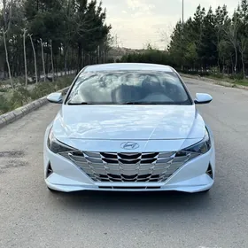 Hyundai Elantra 2021