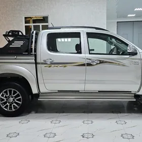 Toyota Hilux 2014