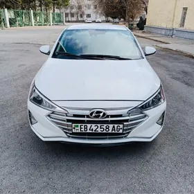 Hyundai Elantra 2020