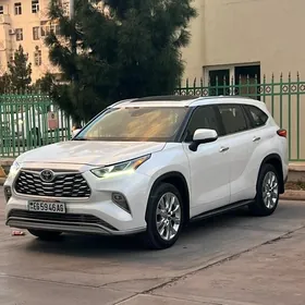 Toyota Highlander 2022