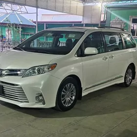 Toyota Sienna 2019