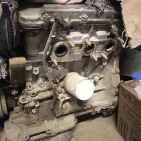 dwigatel 3.0 awalon vvt 2004