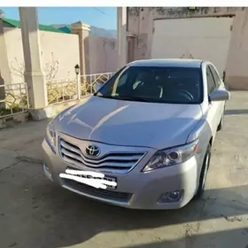 Toyota Camry 2010