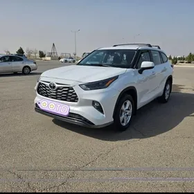 Toyota Highlander 2025