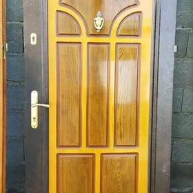 Gapy (agaç we demir gapylar)