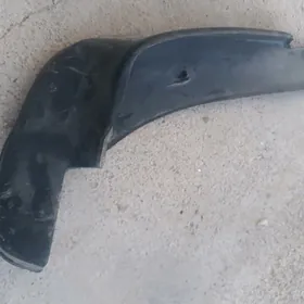 Бризговик королла