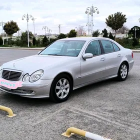 Mercedes-Benz E320 2005