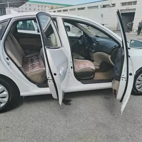 Hyundai Elantra 2010