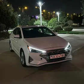 Hyundai Elantra 2020