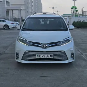 Toyota Sienna 2017