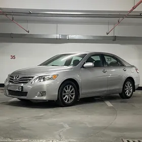 Toyota Camry 2011