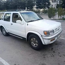 Nissan Pathfinder 1997