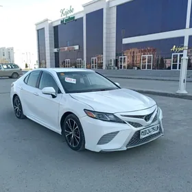 Toyota Camry 2020