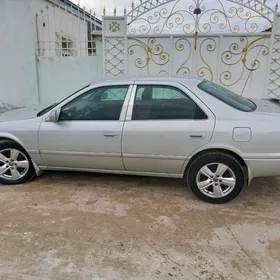 Toyota Camry 2000