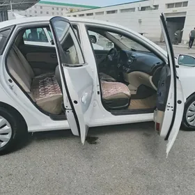 Hyundai Elantra 2010