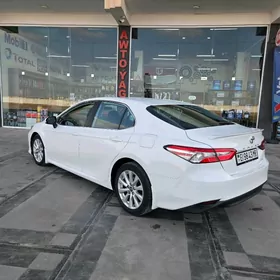 Toyota Camry 2020