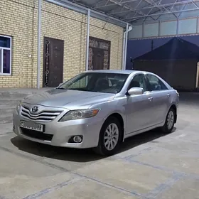 Toyota Camry 2011