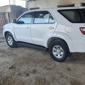 Toyota Fortuner 2012