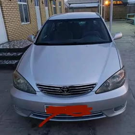 Toyota Camry 2004