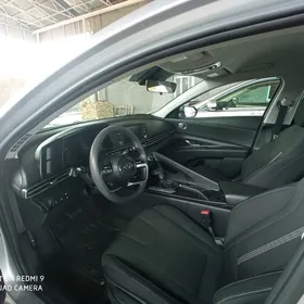 Hyundai Elantra 2021