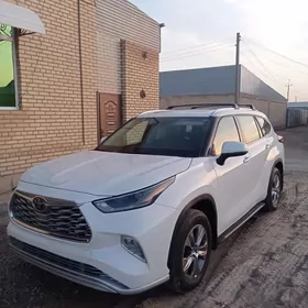 Toyota Highlander 2020