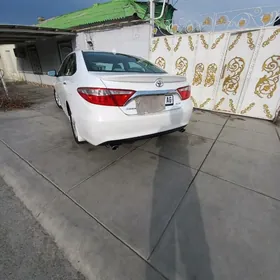 Toyota Camry 2015