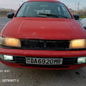 Mitsubishi Chariot 1997