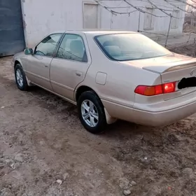 Toyota Camry 1999